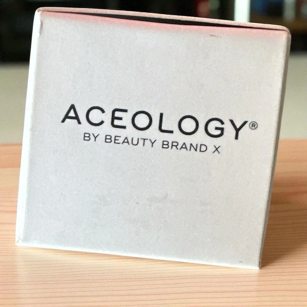 Boxy Charm - Aceology Lip Repair. New‎ In Box